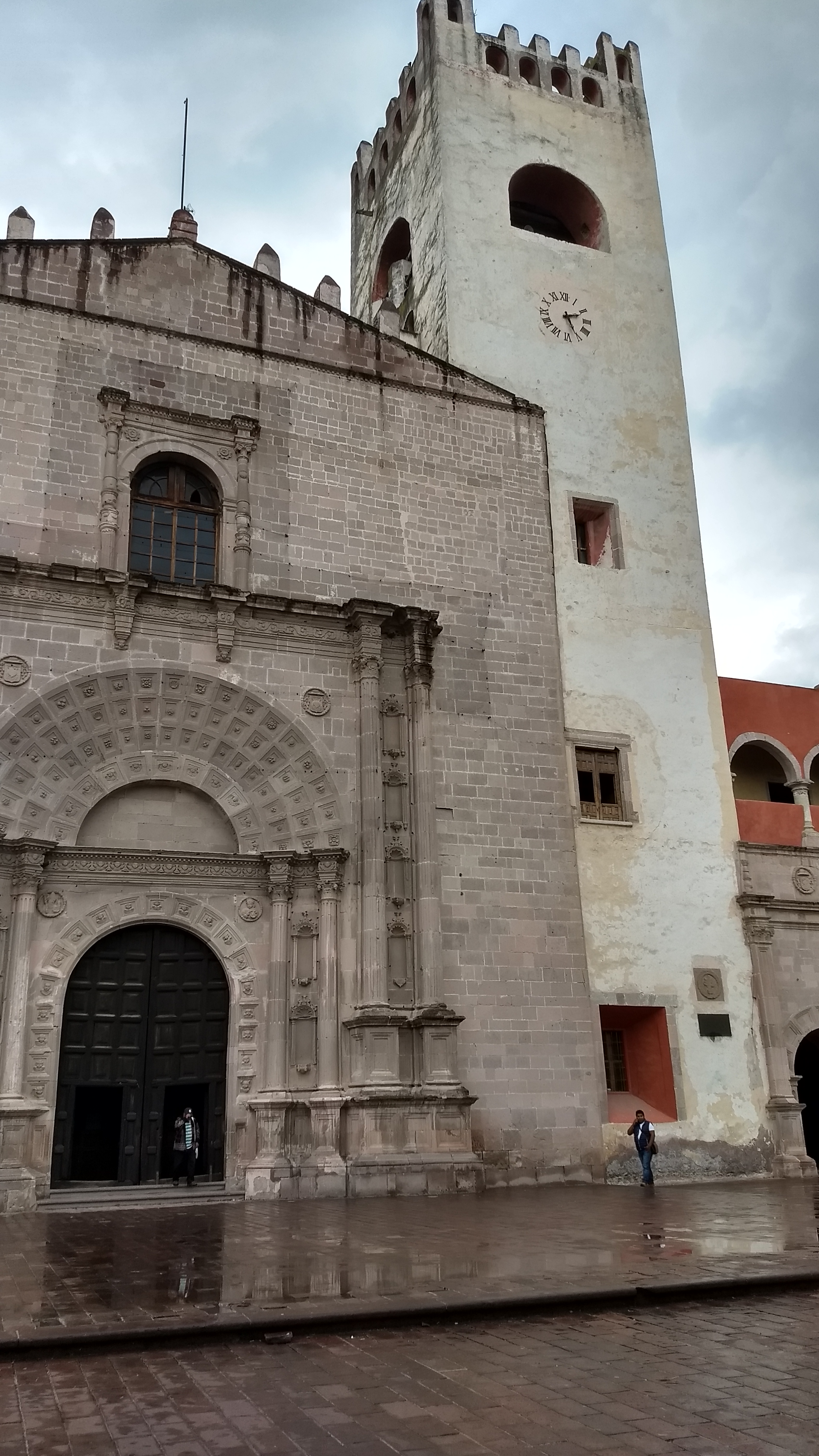 Image of church and convent entrance